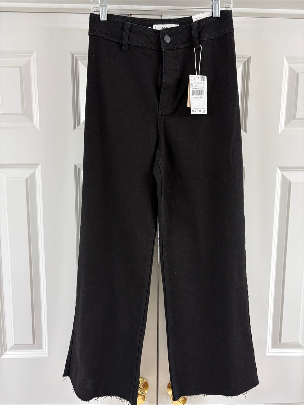NWT! Mango MNG Catherine Culotte Jeans. Black Color. Size 38/6. NEW!